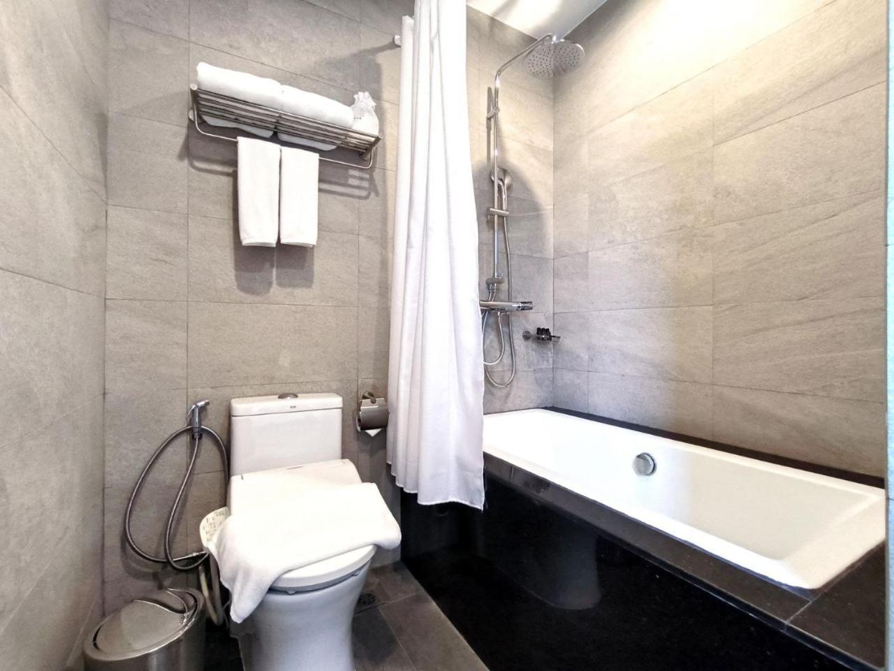 The View Serviced Residence 豪景日式酒店公寓 Phnompen Kültér fotó
